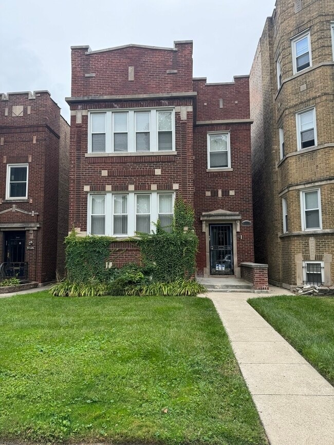 Primary Photo - 7819 S Euclid Ave