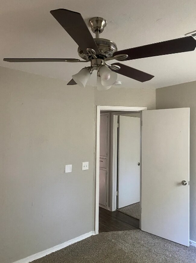 Building Photo - Charming 3-Bed, 2-Bath OKC Home with Fence...