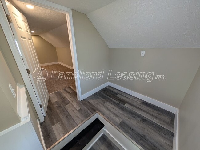 Building Photo - Updated 3-Bedroom Home with Private Upper Suite & Detached Garage