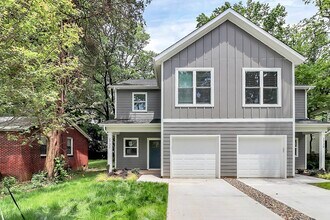 Building Photo - 2732 Catalina Ave