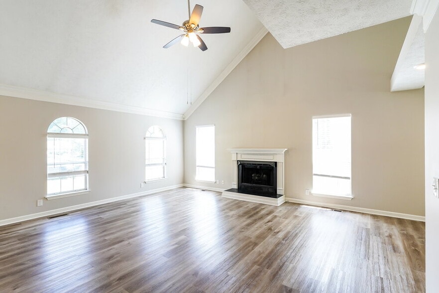 Building Photo - 3408 Cobble St