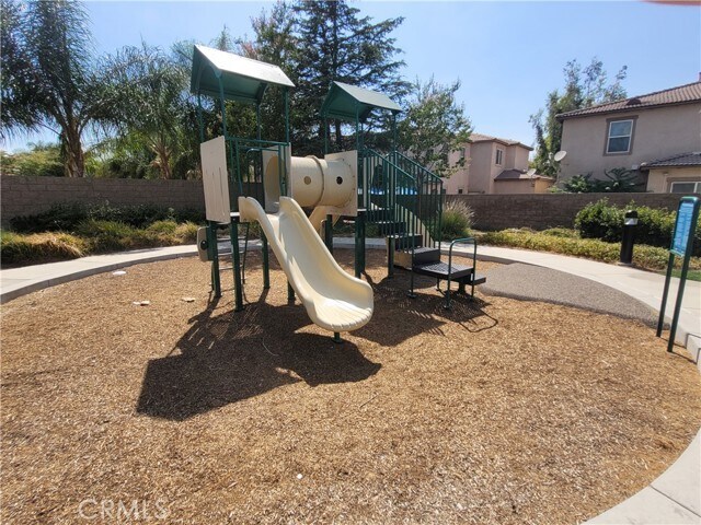Building Photo - 4022 Sutton Ct