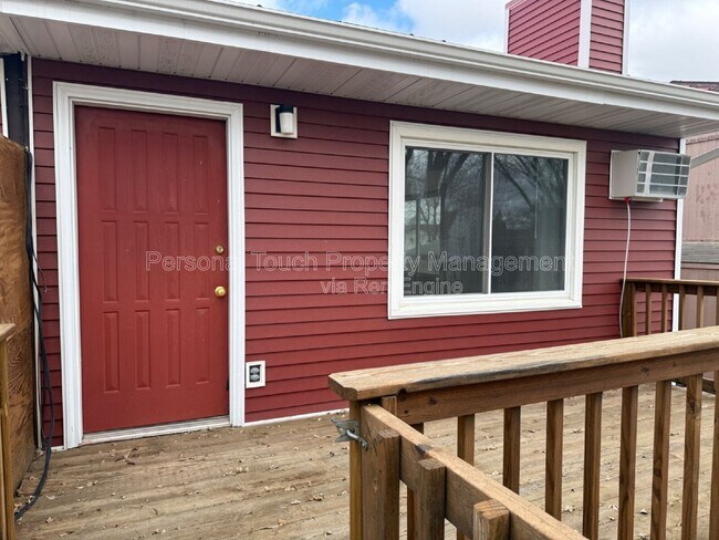 Building Photo - 2131 2nd Ave E