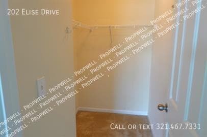 Building Photo - 202 Elise Dr