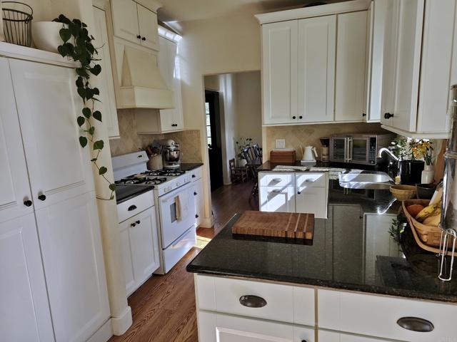 Building Photo - 3094 Blue Jay Dr