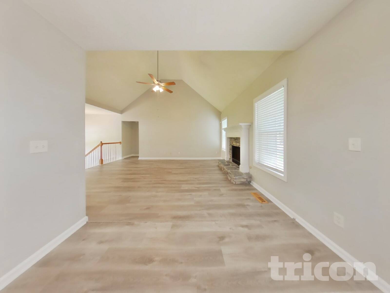 Building Photo - 219 S Red Oak Way