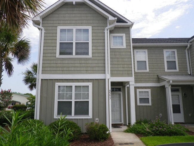 Primary Photo - End Unit 3 Bedroom/3 Bath in Saylor's Watc...