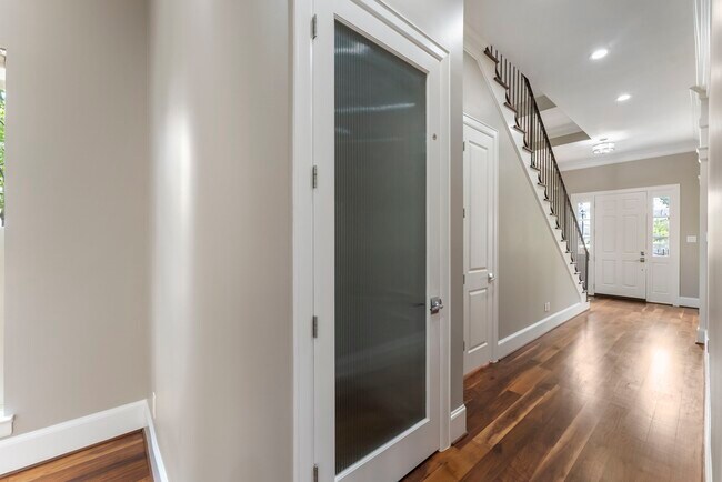 Building Photo - 14 Jetty Point Dr