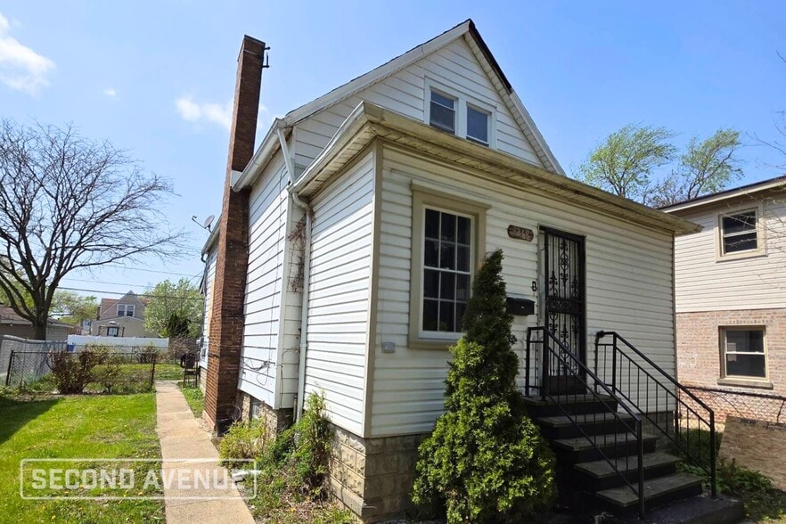 Primary Photo - 9248 S Lowe Ave