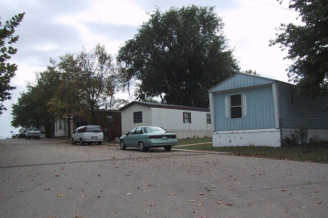 Primary Photo - Lecompton MHC