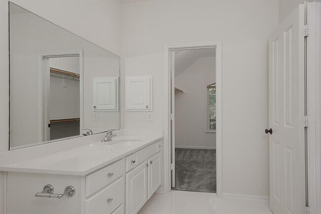 Building Photo - 22 Middle Gate Pl