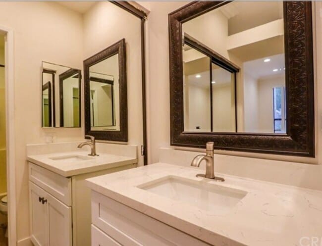 Building Photo - 5722 E Stillwater Ave