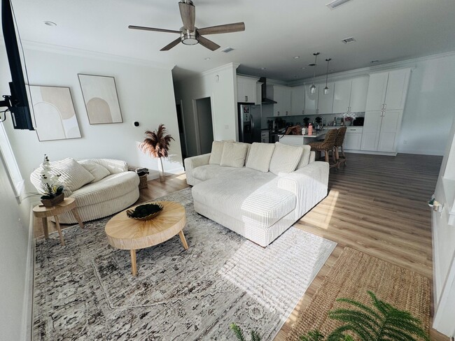 Building Photo - 48 4th St