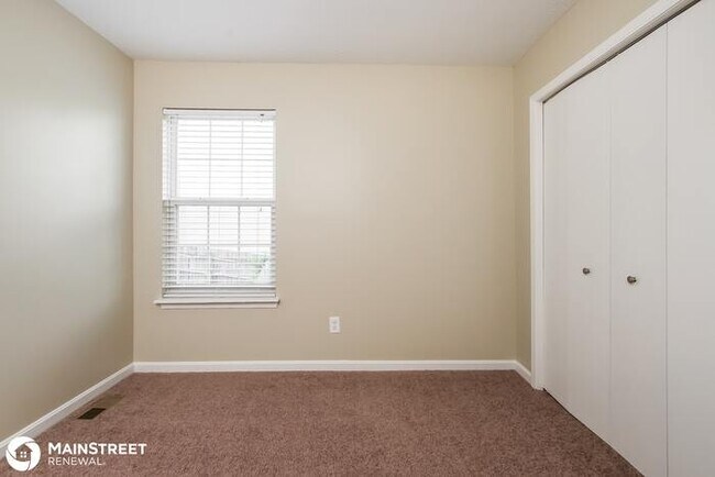 Building Photo - 4118 Mimosa View Dr, Louisville, KY 40299