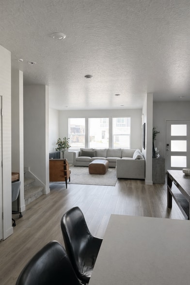 Building Photo - 634 W 1370 S