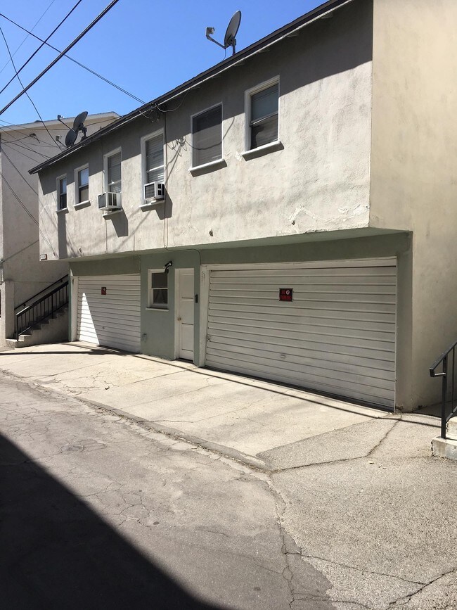 Building Photo - 616 E Magnolia Blvd