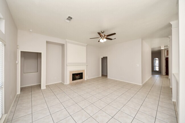 Building Photo - 7207 Glenbank Way