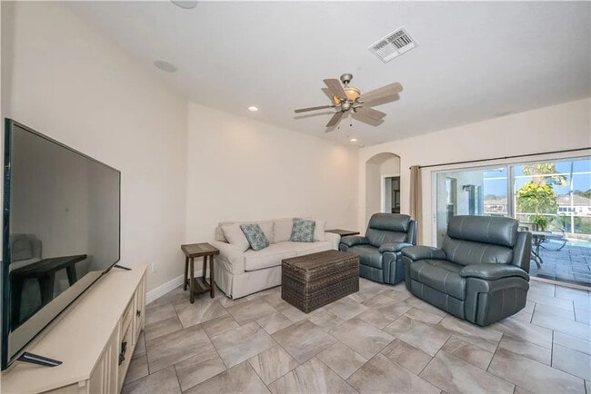 Building Photo - 2813 Plantain Dr