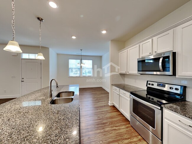 Building Photo - 5079 Trailwater Dr