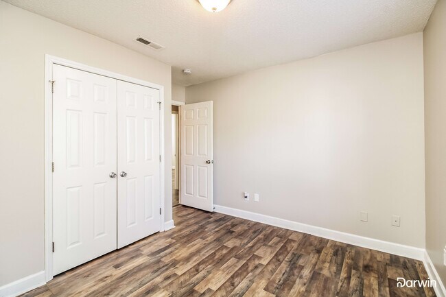 Building Photo - 2703 Darden Rd