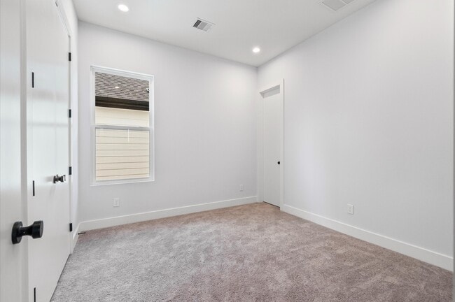 Building Photo - 7229 Tierwester St
