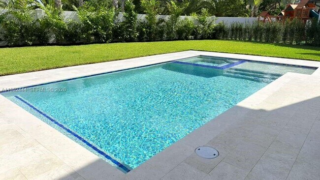 Building Photo - 19708 NE 14th Ave