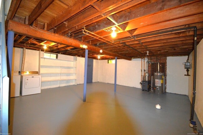 Building Photo - 18 Overbrook Rd