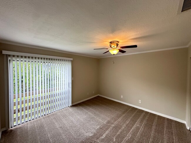 Building Photo - 2 Bedroom, 2.5 Bath Condo in Winter Park!