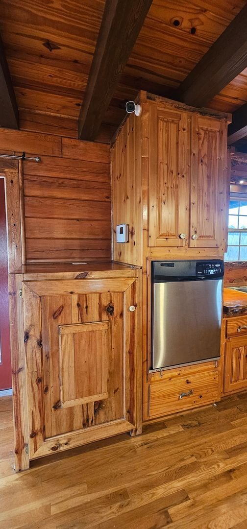 Building Photo - Private Log Cabin Home Peaceful Country Living on Acreage