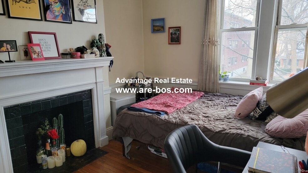 Building Photo - 60 Egmont St