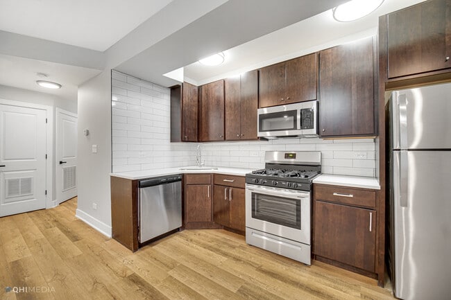 Building Photo - 2735 W Polk St