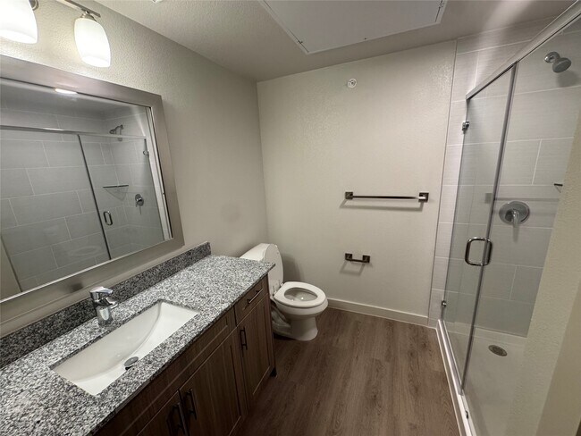 Building Photo - 6000 Jones Rd