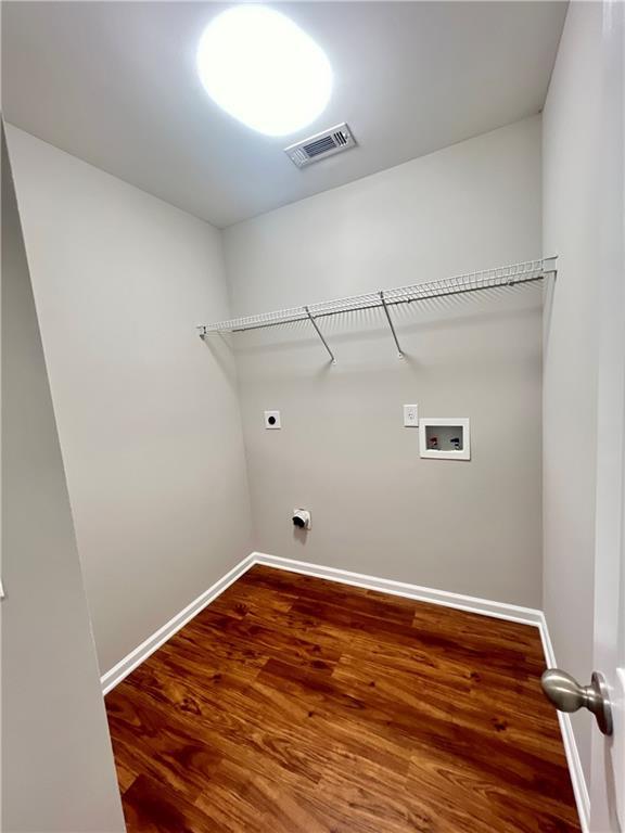 Building Photo - 7040 Silk Tree Pointe