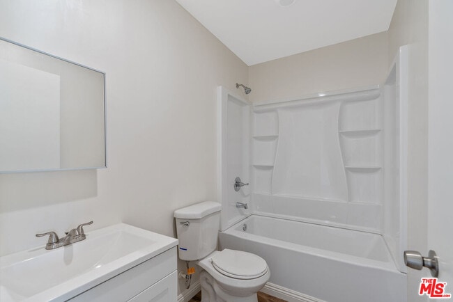 Building Photo - 945 N Ditman Ave