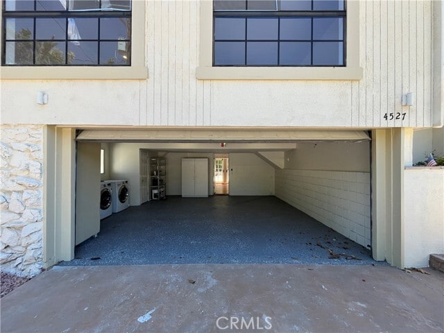 Building Photo - 4527 Stark Ave