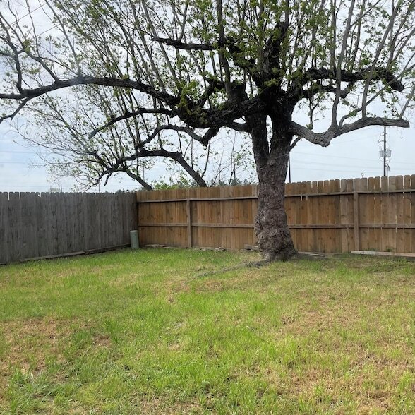 Building Photo - 7017 Haven Creek Dr