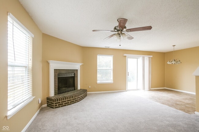 Building Photo - 1180 Odell Ln