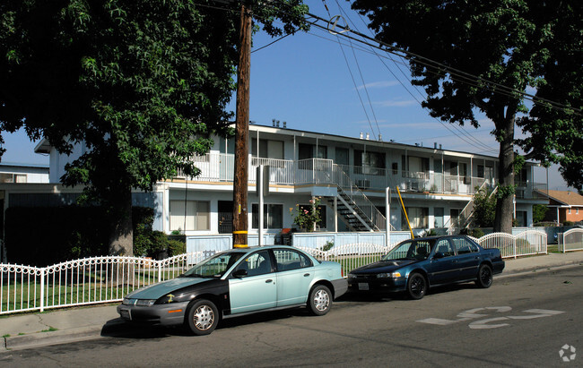 Building Photo - Saratoga Park Apartments