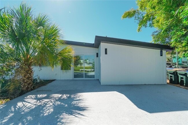 Building Photo - 6821 Marius Rd