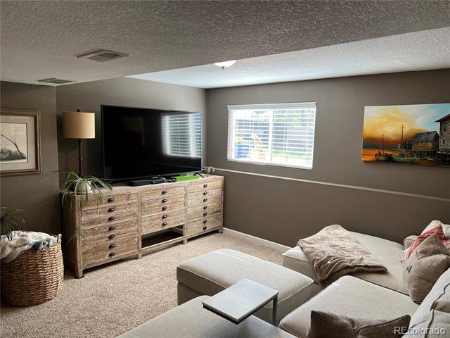 Building Photo - 1152 S Owens St