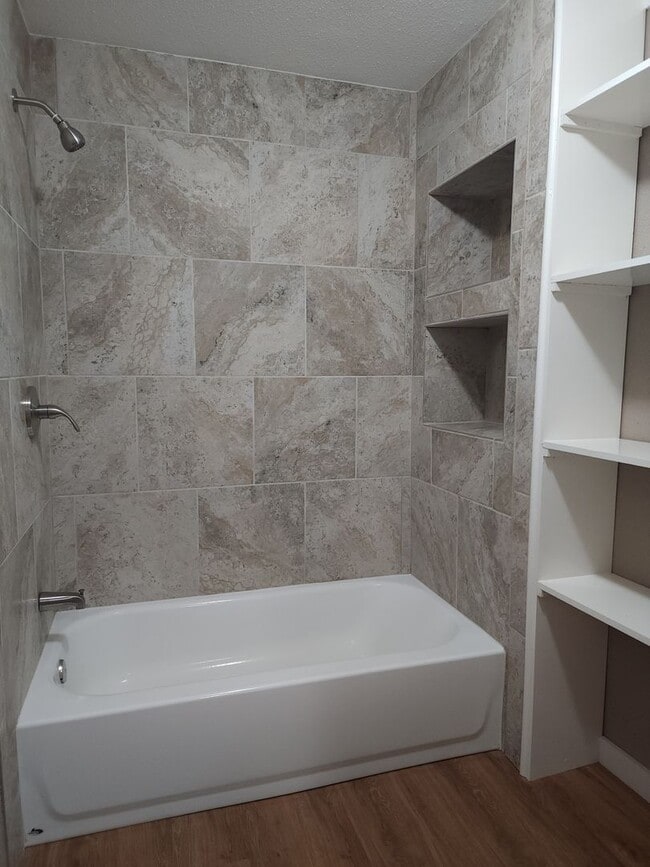 Building Photo - Freshly Renovated Home with Modern Finishes