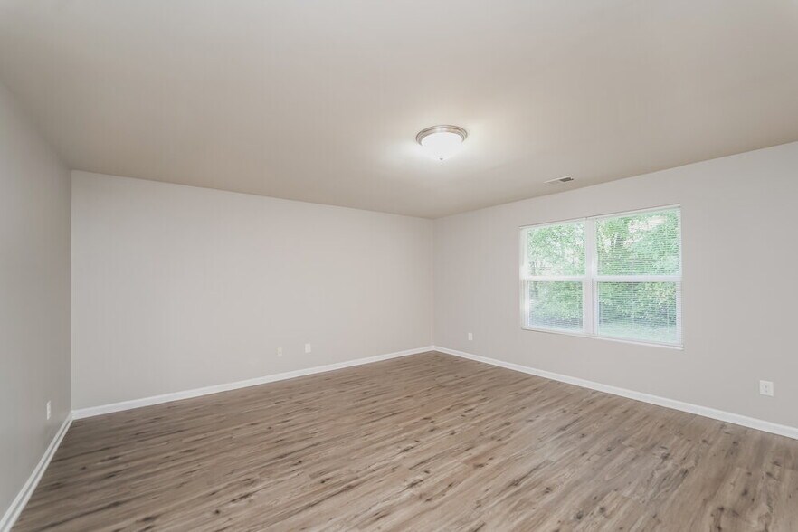 Building Photo - 719 Ferrell Ave