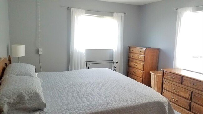 Building Photo - 1801 Restful Dr