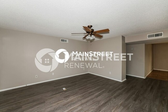 Building Photo - 1109 W Renee Dr