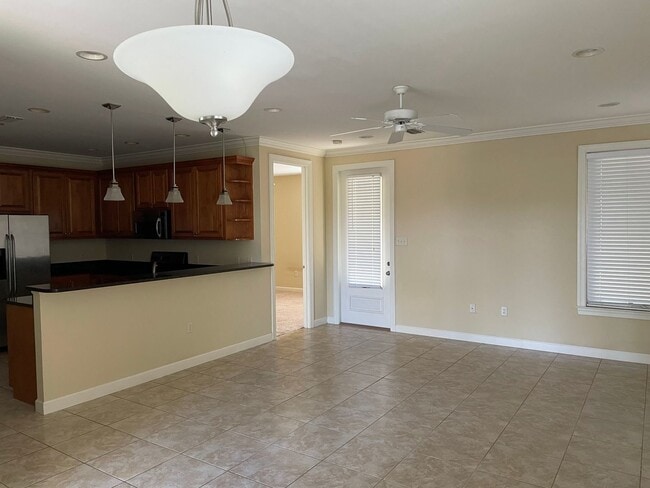 Building Photo - Great 3 Bedroom home - Coming from March 20th