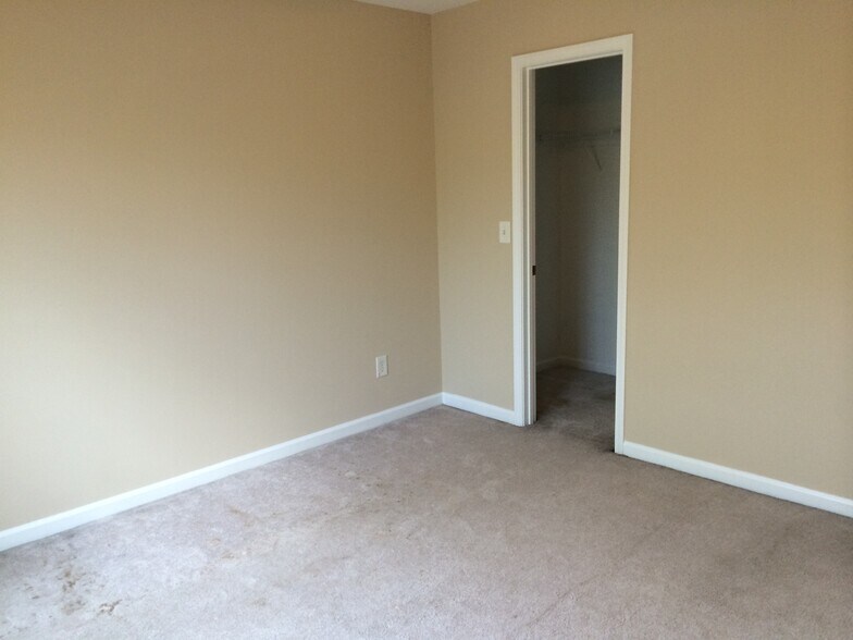 Building Photo - 1384 bellsmith dr