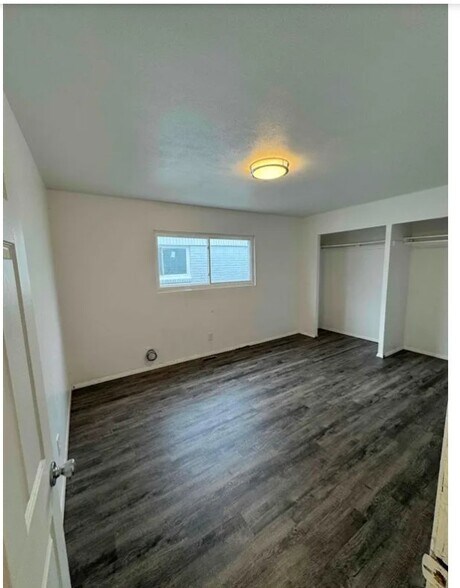 Building Photo - 1502 Hirzel St