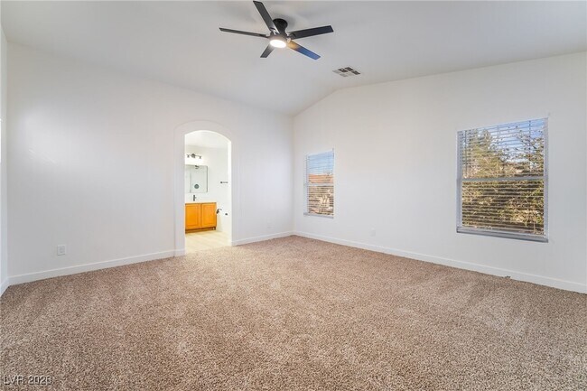 Building Photo - 5980 Gentleslope St