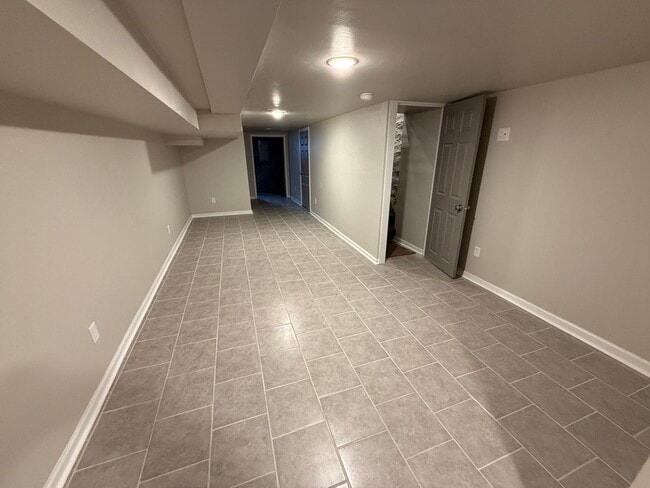 Building Photo - Stunning 3BR / 2BA Rowhome Blending Historic Charm & Modern Living