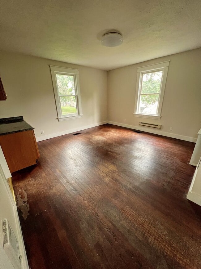 Building Photo - 3 Bedroom Home in Lynchburg